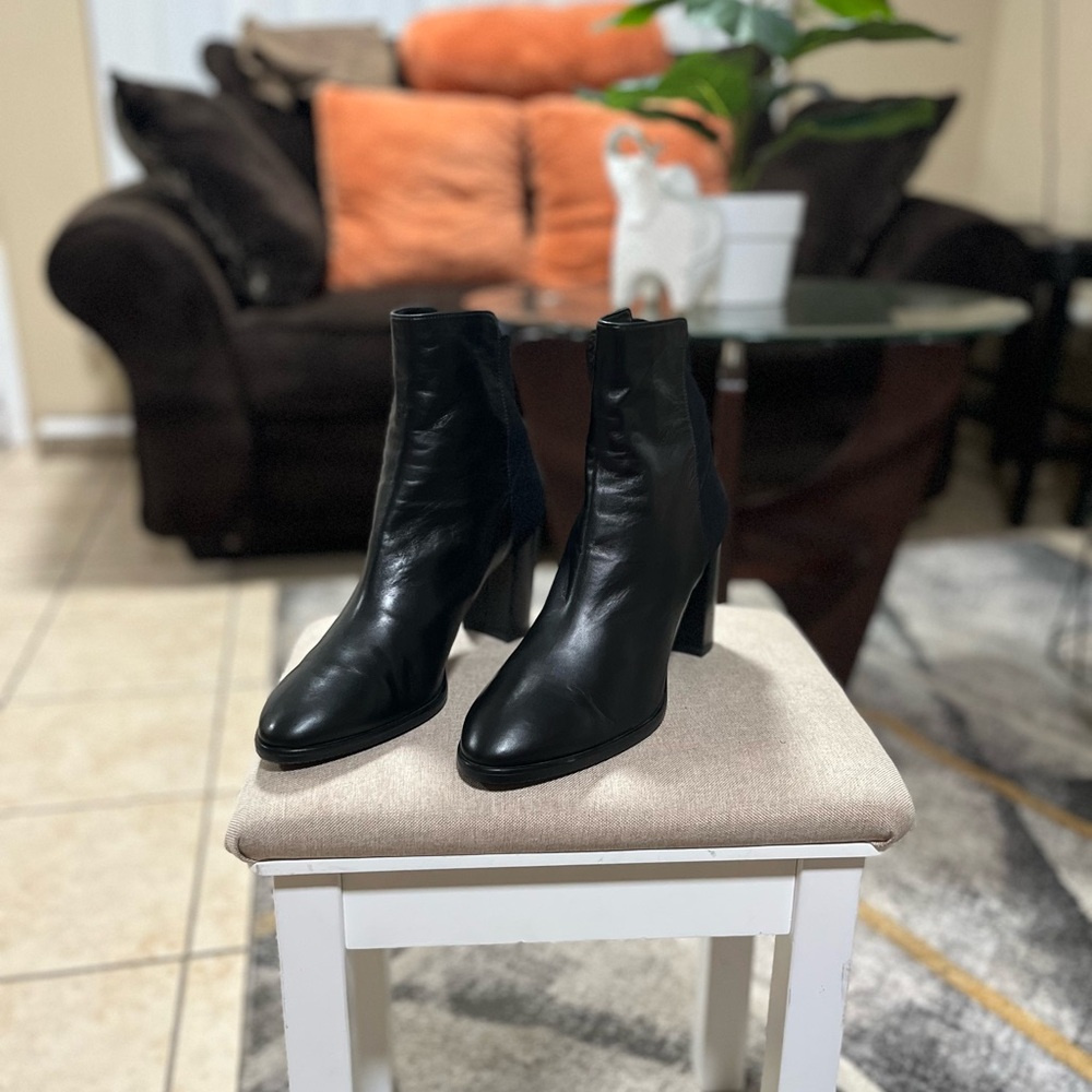 Stuart Weitzman Harper 80 Bootie | Leather Block Heel Ankle Boots